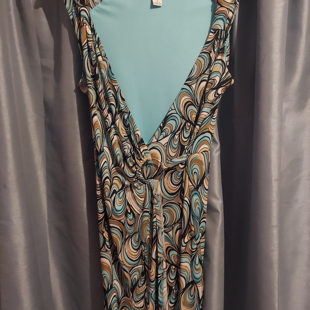 Dress - Picture 3 of 3